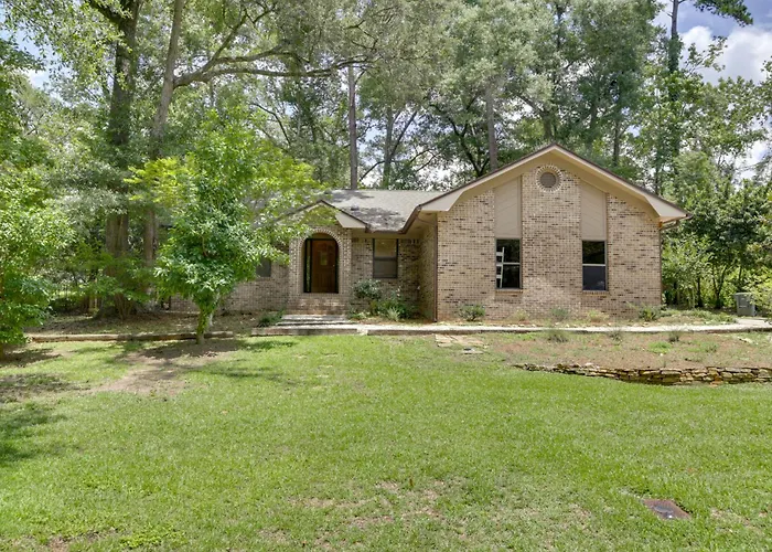 3 Mi To Dtwn! Quiet Gem W/ Lush Patio Tallahassee