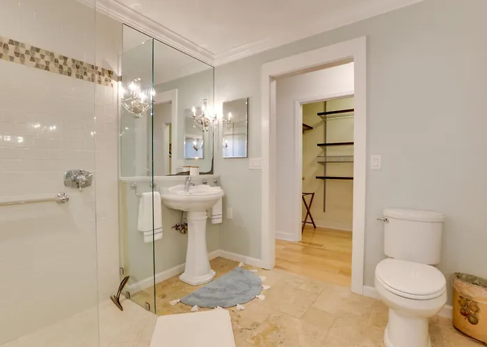 Ferienhaus 3 Mi To Dtwn! Quiet Gem W/ Lush Patio