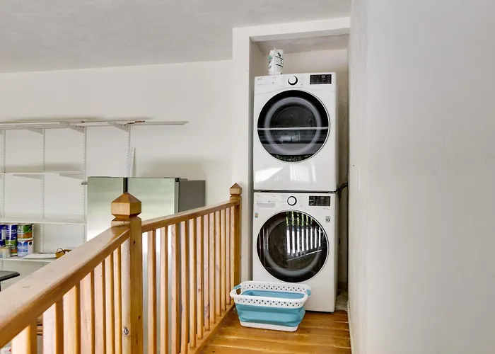 Ferienhaus 3 Mi To Dtwn! Quiet Gem W/ Lush Patio