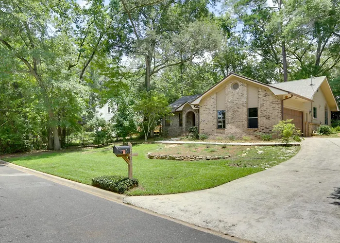 3 Mi To Dtwn! Quiet Gem W/ Lush Patio Tallahassee